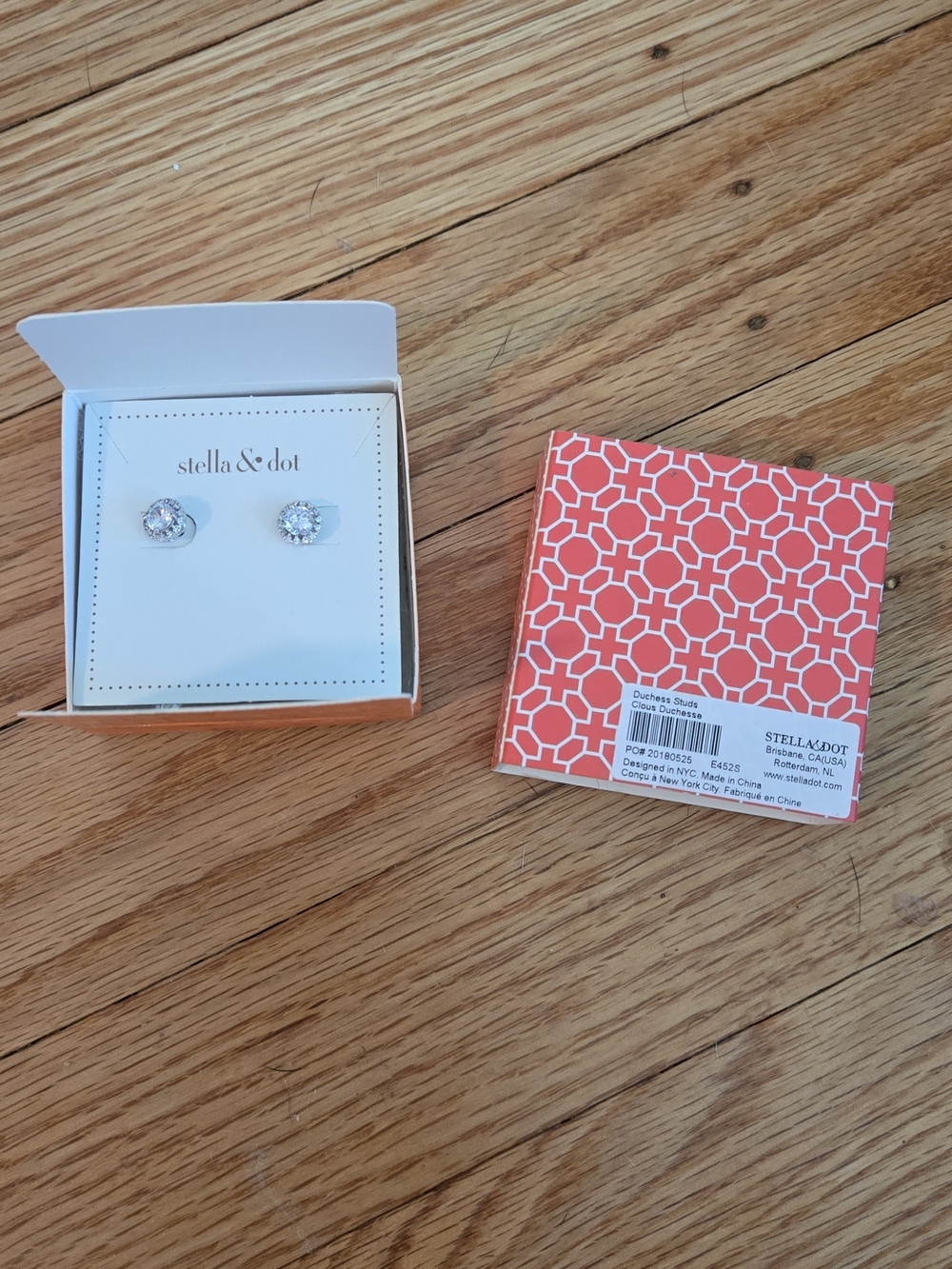 Stella & Dot Dutchess Stud Earring